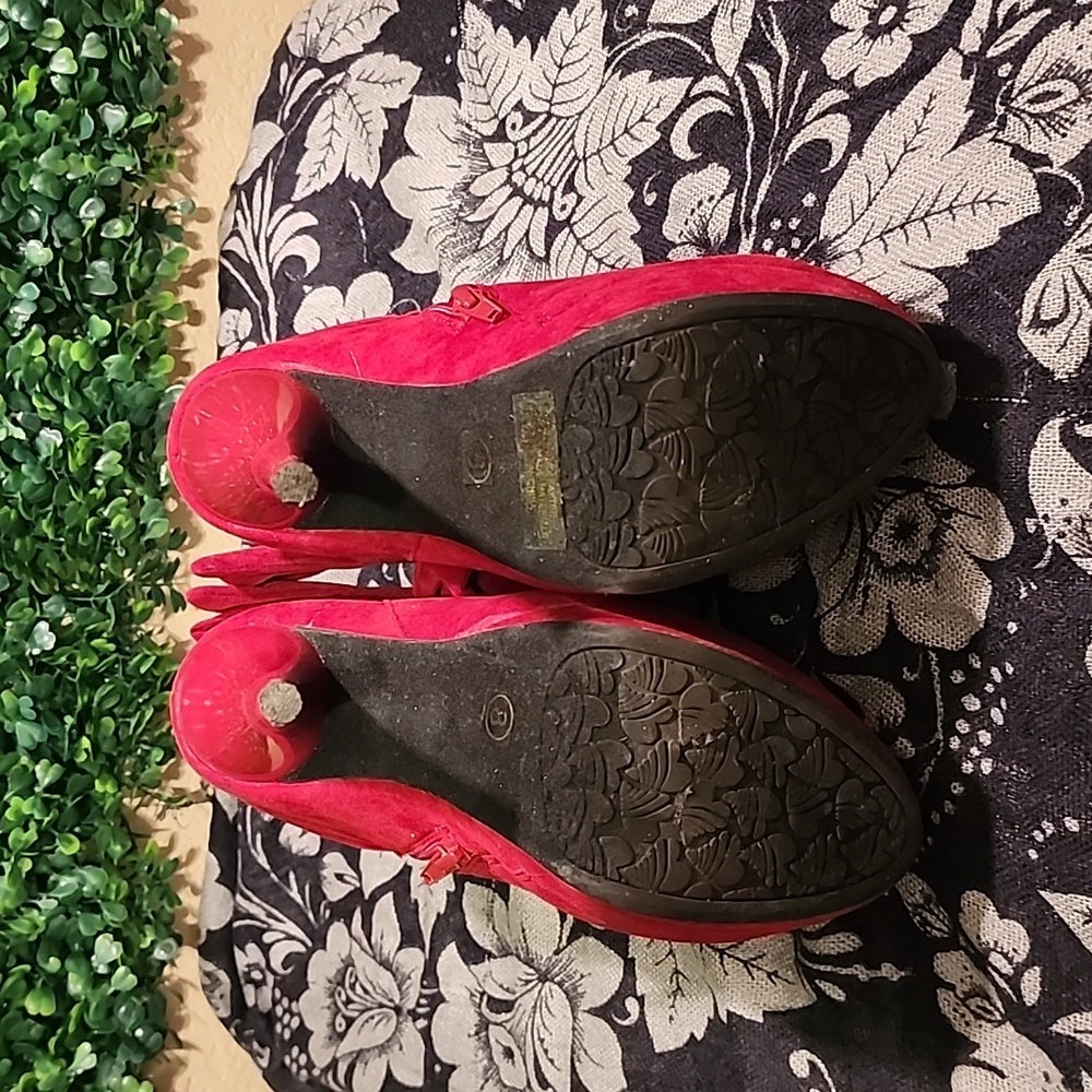 Red Heels 👠 - Picture 6 of 6
